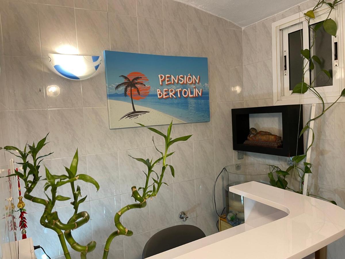 Pension Bertolin Βαρκελώνη Εξωτερικό φωτογραφία